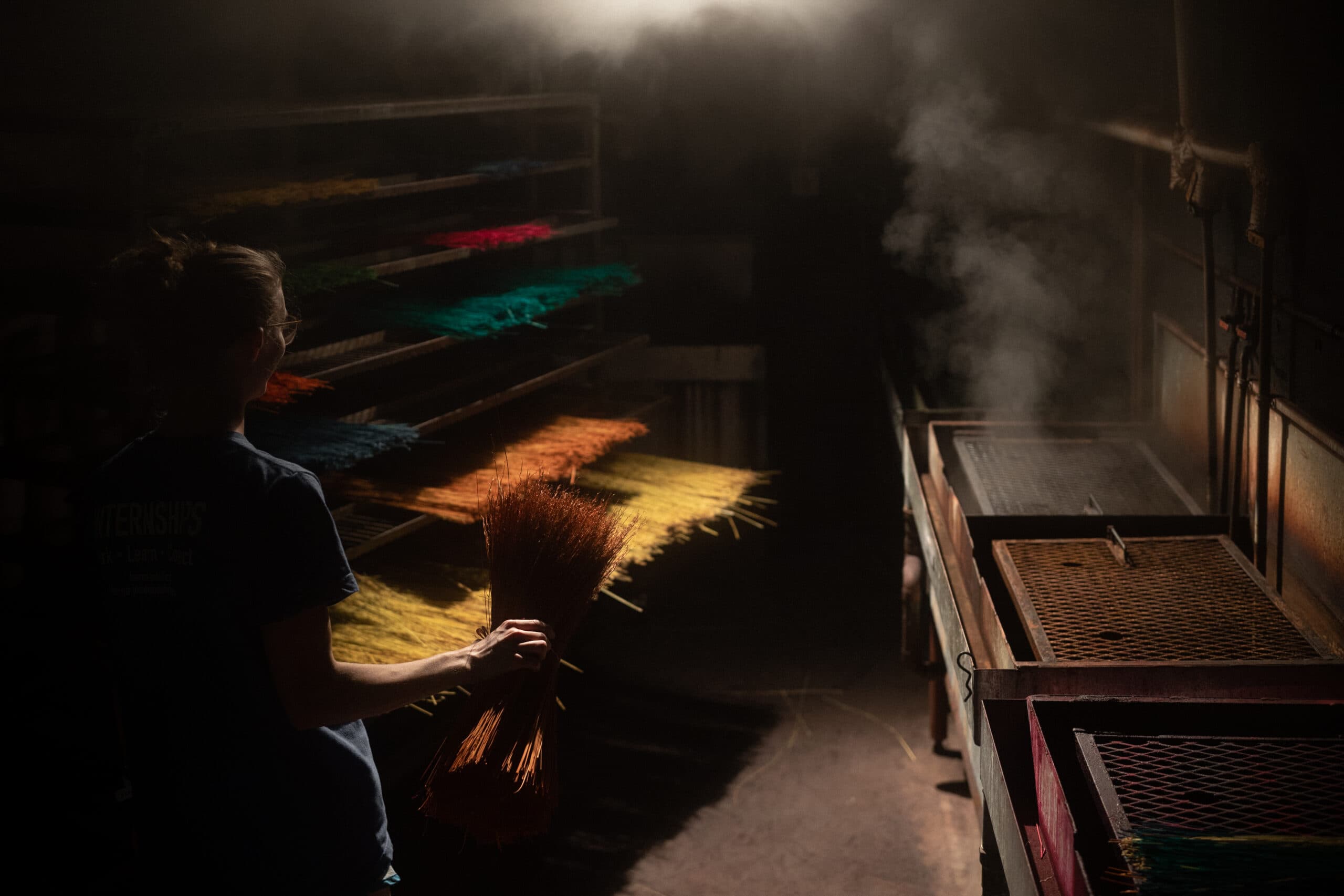 Broomcorn Dyeing Station