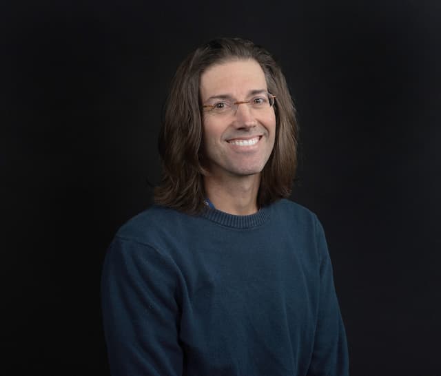 Portrait of Dr. Troy Messina