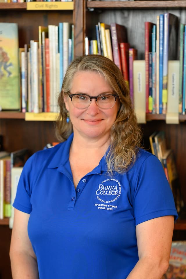 Portrait of Lisa Rosenbarker