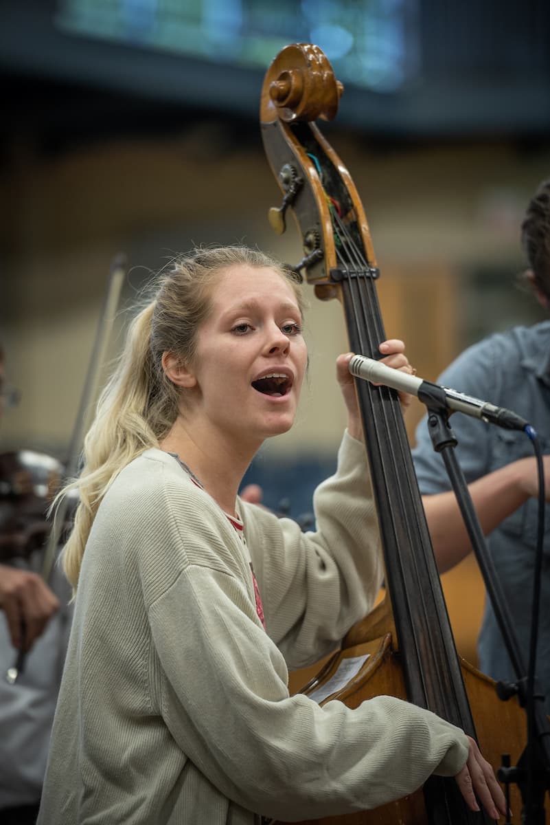 Berea student singing in a Bluegrass Ensemble performance