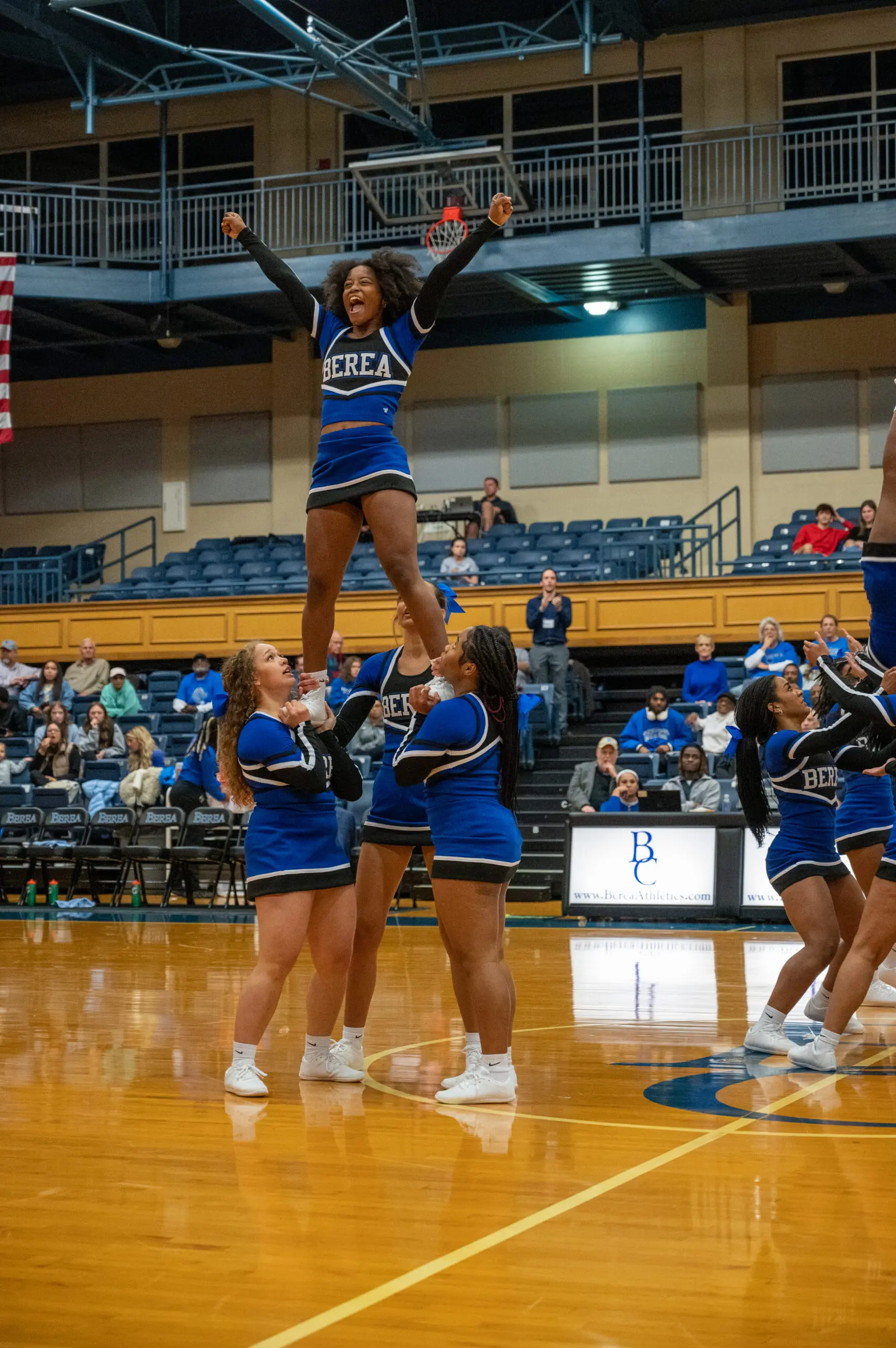 Berea College cheerleaders